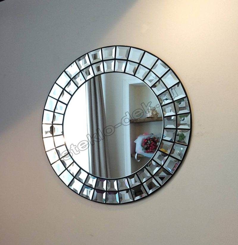 Круглое декоративное зеркало